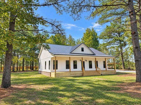 Photo of 125 White Oak Ln., Guntown, MS 38849 (MLS # 26-3377)