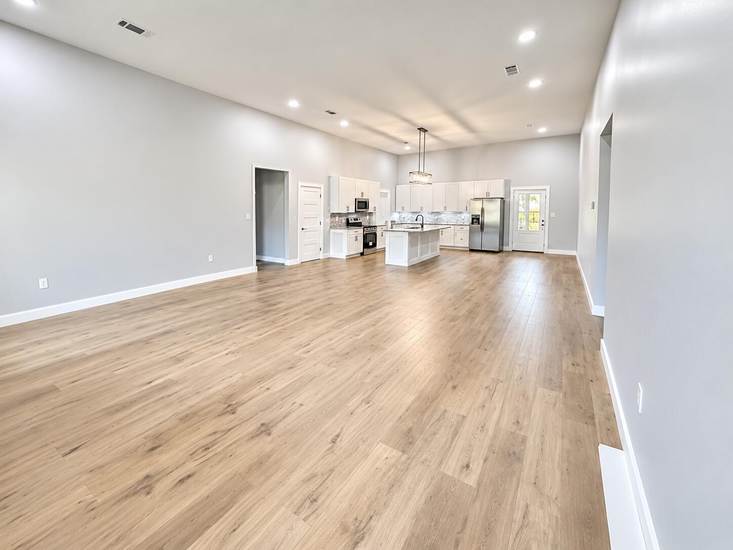 125 White Oak Ln.