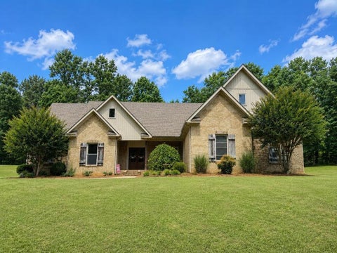 Photo of 166 County Road 2432, Guntown, MS 38849 (MLS # 26-2123)