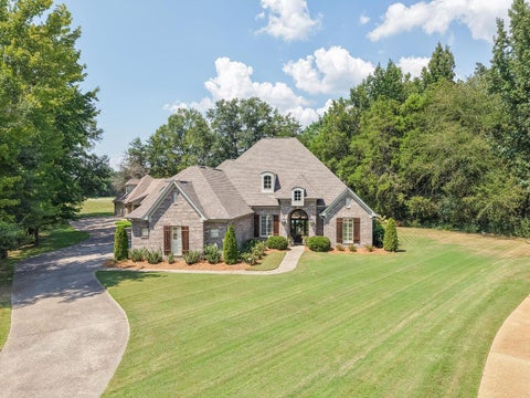 Photo of 110 Golden Leaf CV, Tupelo, MS 38801 (MLS # 26-3158)