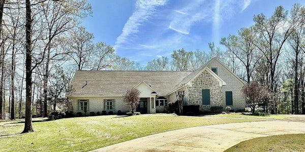 108 BROOKSIDE CT, TUPELO, MS 38801 - Image e22af1e8d0e4d4b1a69a564609b2a8d8/3586302780