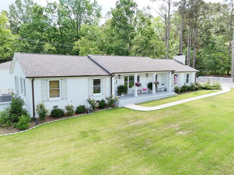 Photo of 704 E Shady Ln., New Albany, MS 38652 (MLS # 26-1193)