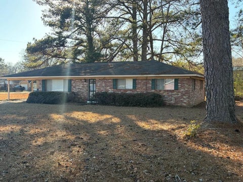 Photo of 301 Meadowlane Dr., Aberdeen, MS 39730 (MLS # 26-441)