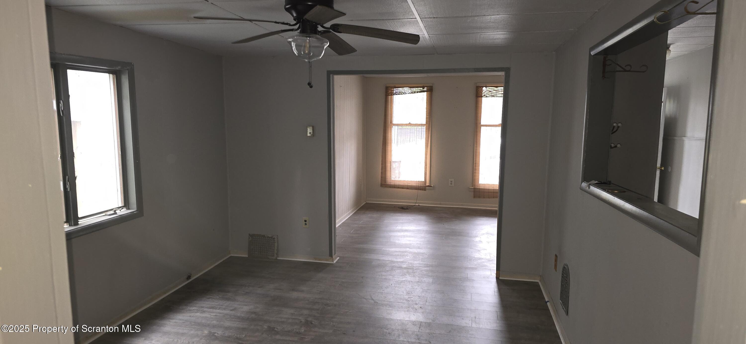 Scranton, Pennsylvania 18504, United States, 6 Bedrooms Bedrooms, ,4 BathroomsBathrooms,Residential,Active,177304