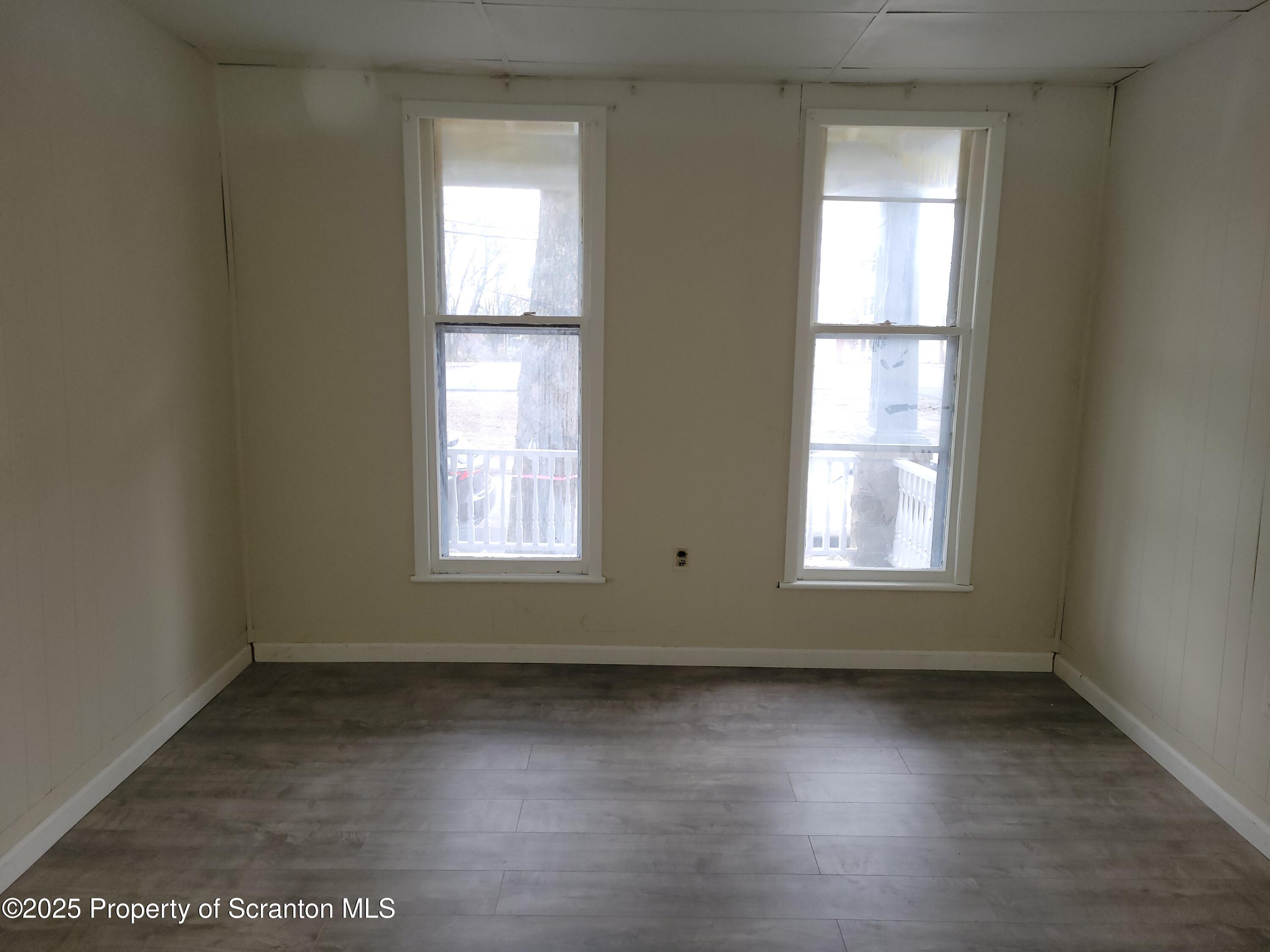 Scranton, Pennsylvania 18504, United States, 6 Bedrooms Bedrooms, ,4 BathroomsBathrooms,Residential,Active,177304