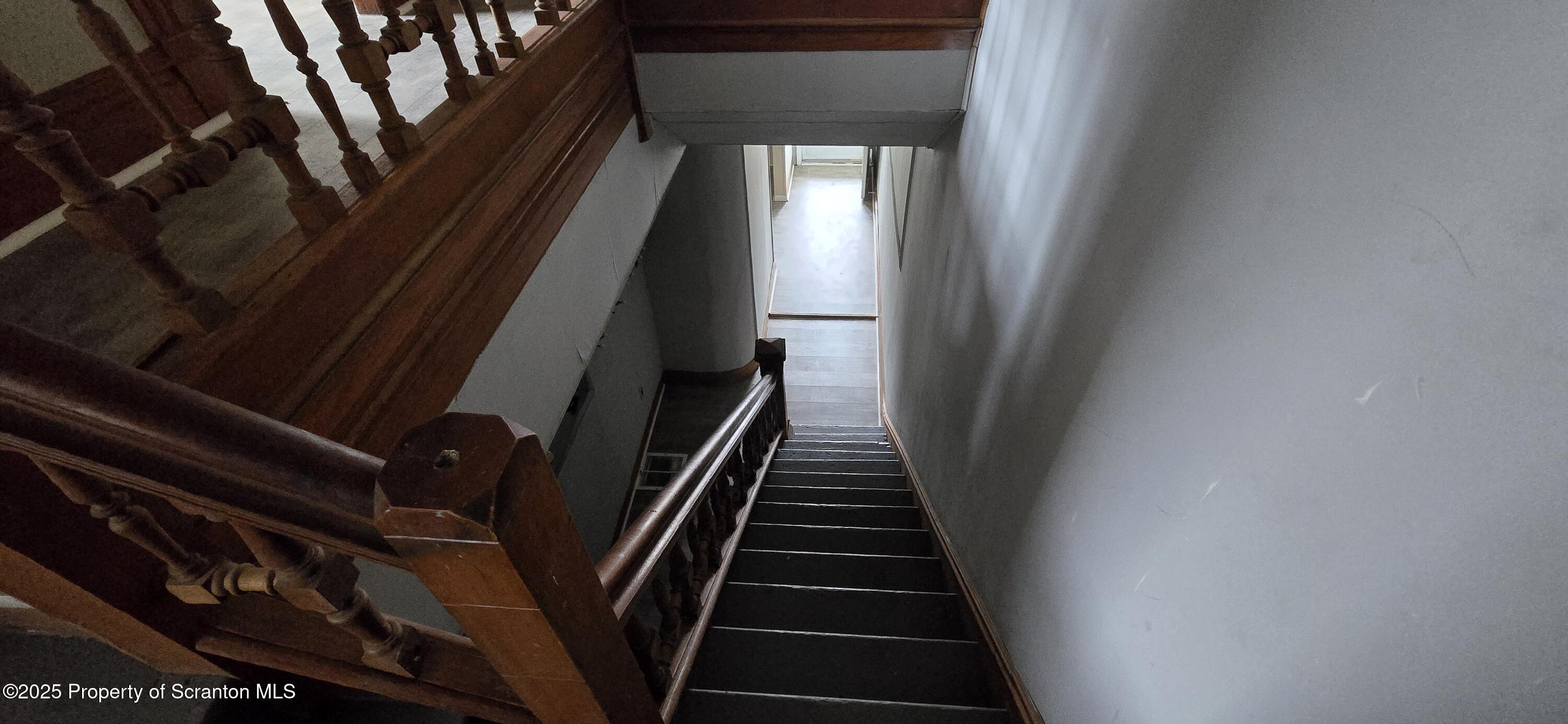 Scranton, Pennsylvania 18504, United States, 6 Bedrooms Bedrooms, ,4 BathroomsBathrooms,Residential,Active,177304