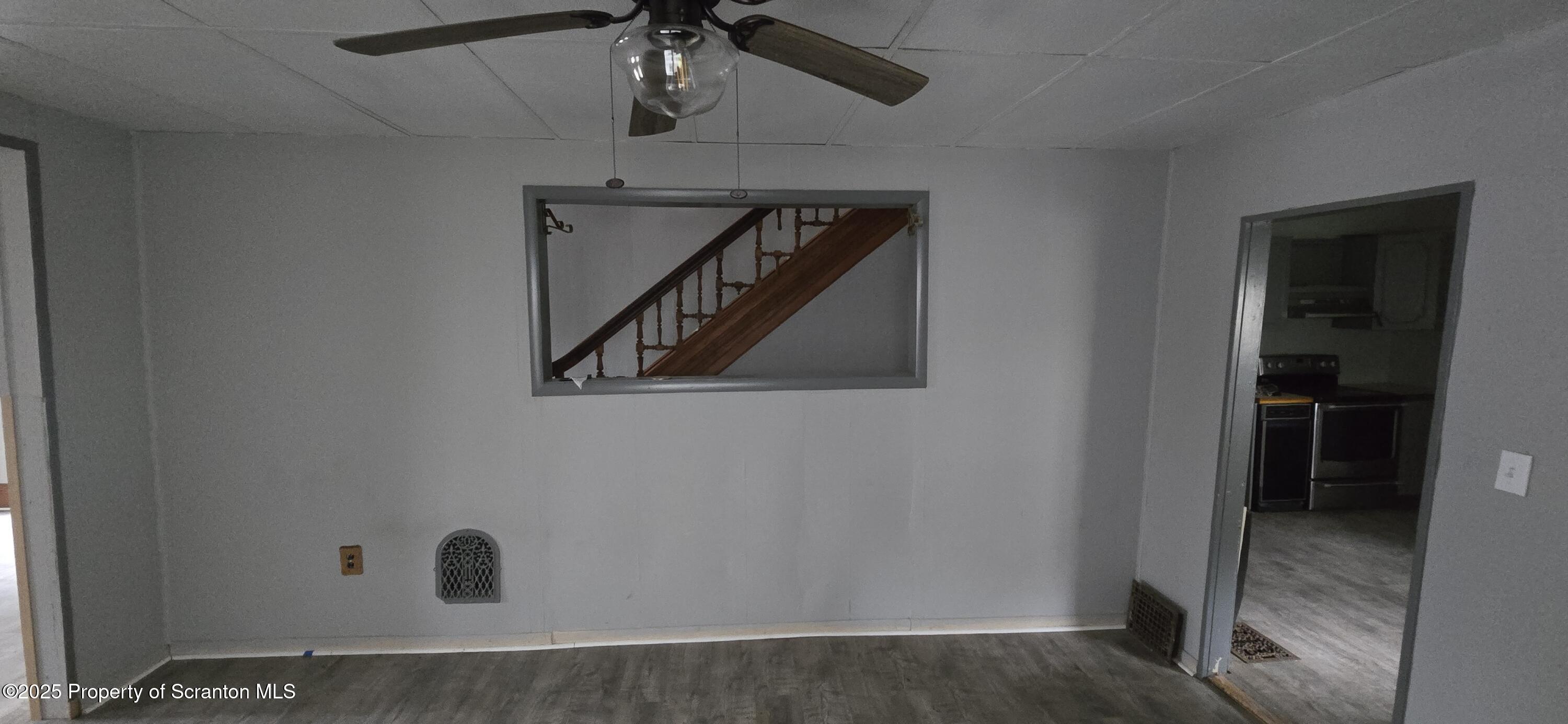 Scranton, Pennsylvania 18504, United States, 6 Bedrooms Bedrooms, ,4 BathroomsBathrooms,Residential,Active,177304