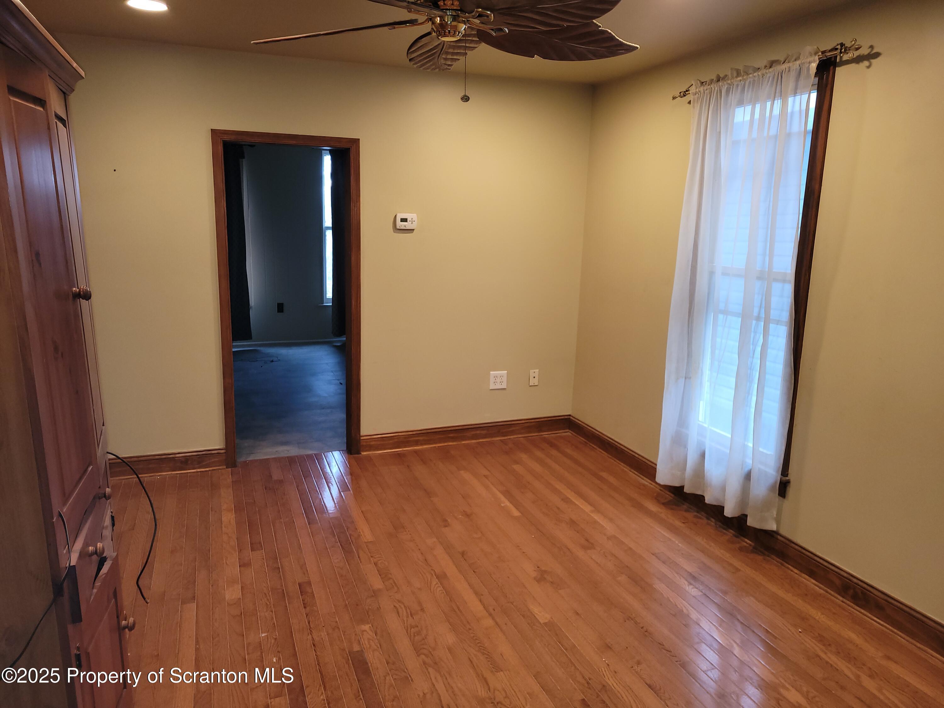 Scranton, Pennsylvania 18504, United States, 6 Bedrooms Bedrooms, ,4 BathroomsBathrooms,Residential,Active,177304