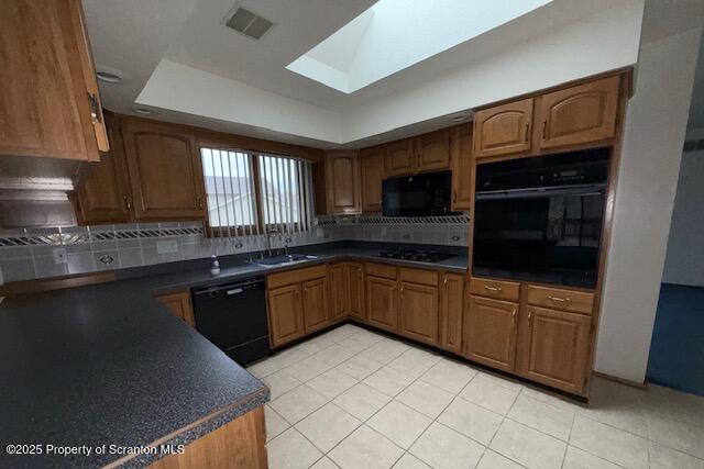 Scranton, Pennsylvania 18504, United States, 2 Bedrooms Bedrooms, ,2 BathroomsBathrooms,Residential,Pending,100280