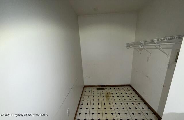 Scranton, Pennsylvania 18504, United States, 2 Bedrooms Bedrooms, ,2 BathroomsBathrooms,Residential,Pending,100280