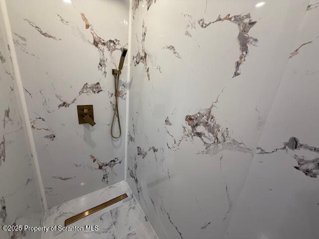 Clifford Twp, Pennsylvania 18421, United States, 4 Bedrooms Bedrooms, ,3 BathroomsBathrooms,Residential,Active,196835