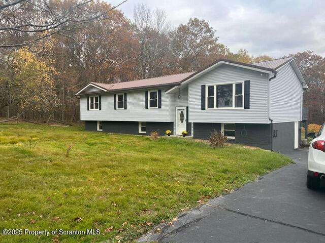 Clifford Twp, Pennsylvania 18421, United States, 4 Bedrooms Bedrooms, ,3 BathroomsBathrooms,Residential,Active,196835