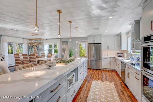 115 GREENBRIER DR, CLARKS GREEN, PA 18411 - Image 2308ef8cfb32e044aa8e0e177b773c63/3315615213