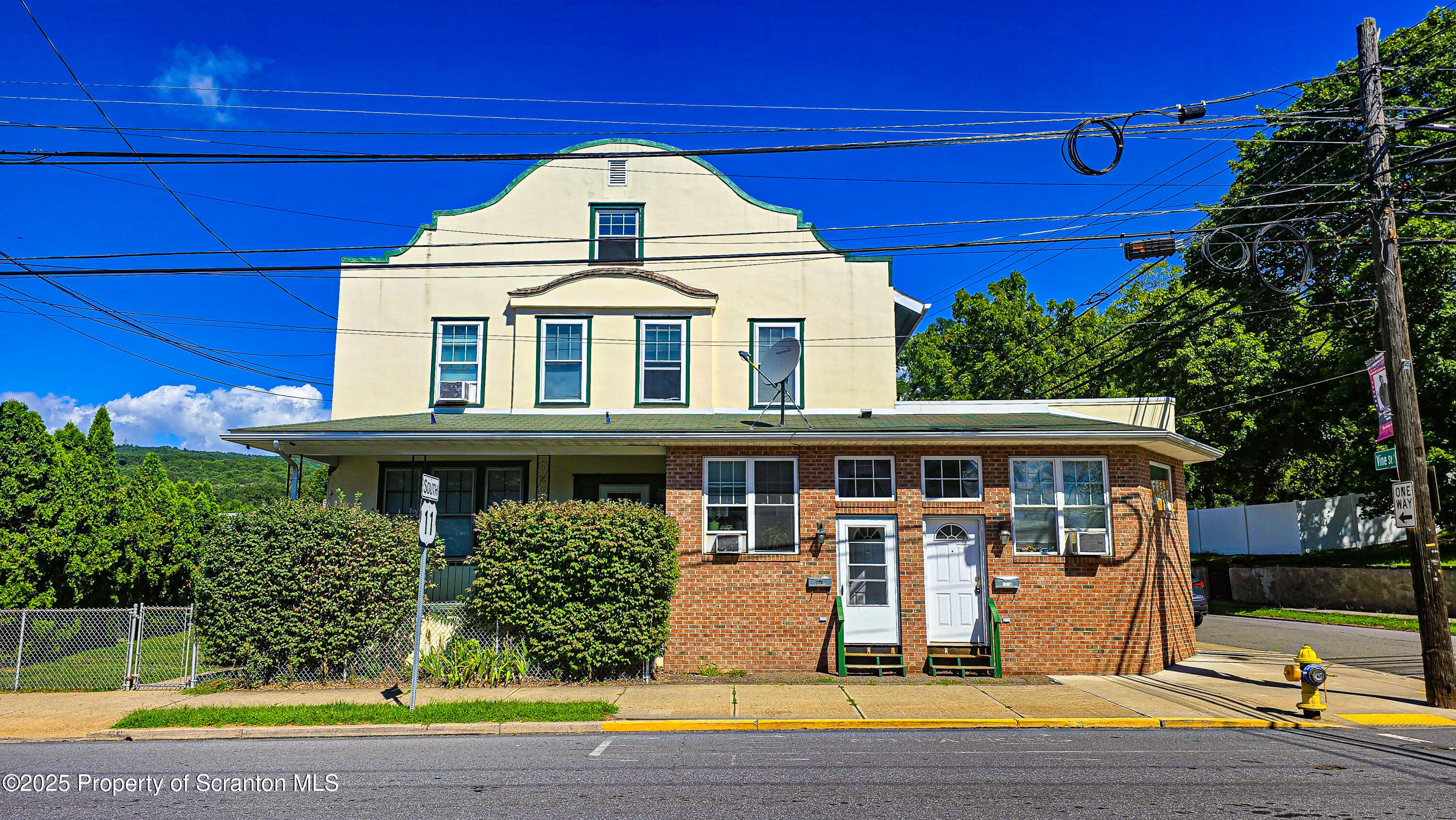 Plymouth, Pennsylvania 18651, United States, 10 Bedrooms Bedrooms, ,7 BathroomsBathrooms,Residential,Active,197499