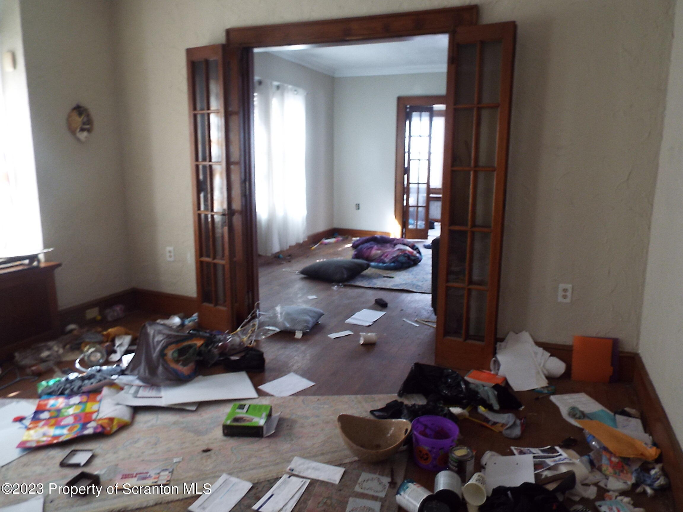 Scranton, Pennsylvania 18510, United States, 3 Bedrooms Bedrooms, ,2 BathroomsBathrooms,Residential,Pending,73332