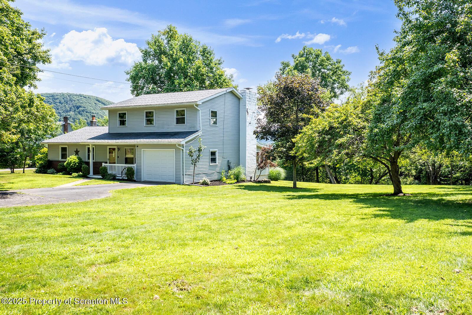 Tunkhannock, Pennsylvania 18657, United States, 4 Bedrooms Bedrooms, ,3 BathroomsBathrooms,Residential,Active,185156
