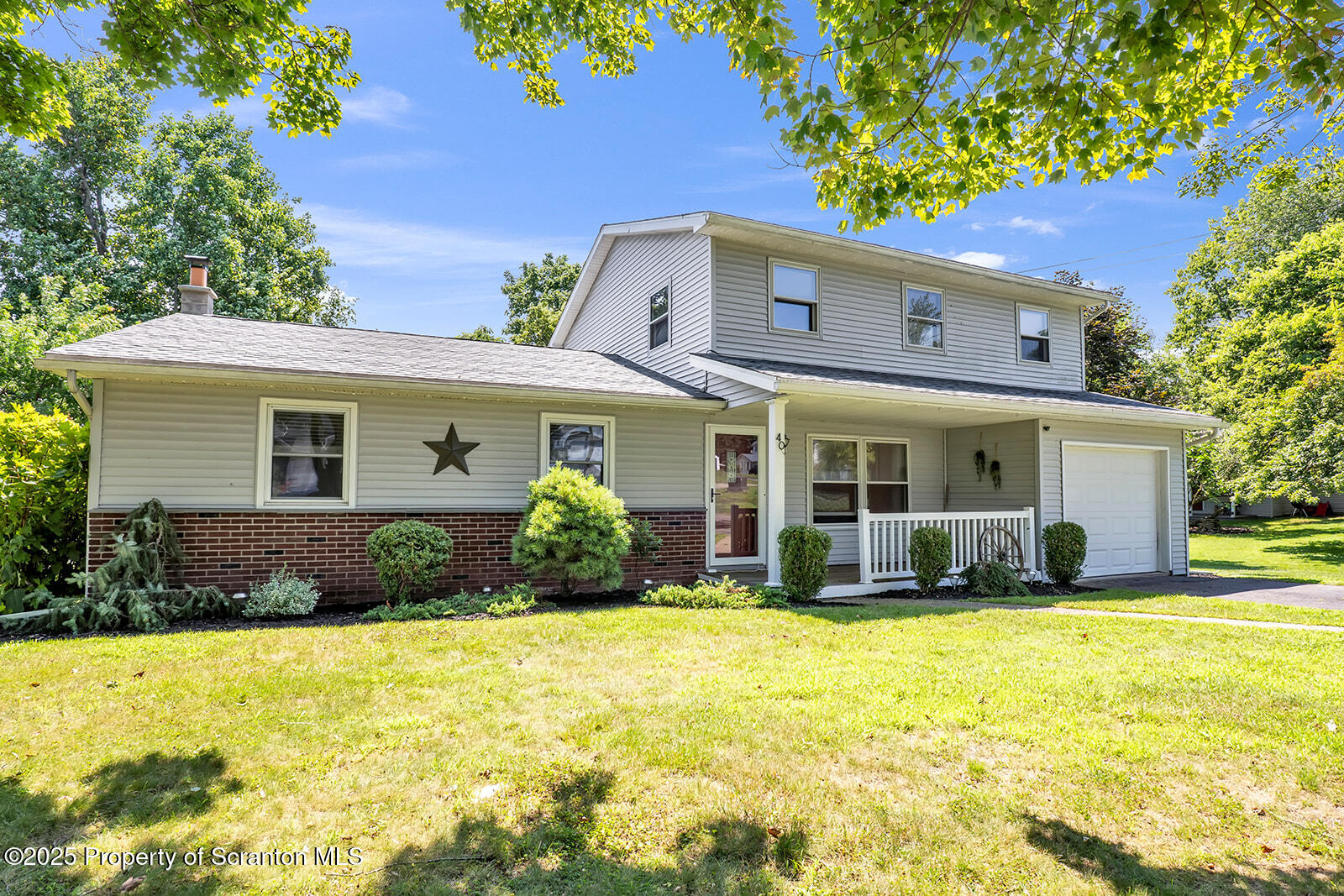 Tunkhannock, Pennsylvania 18657, United States, 4 Bedrooms Bedrooms, ,3 BathroomsBathrooms,Residential,Active,185156