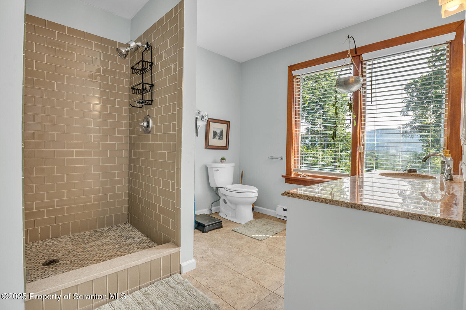 Tunkhannock, Pennsylvania 18657, United States, 4 Bedrooms Bedrooms, ,3 BathroomsBathrooms,Residential,Active,185156