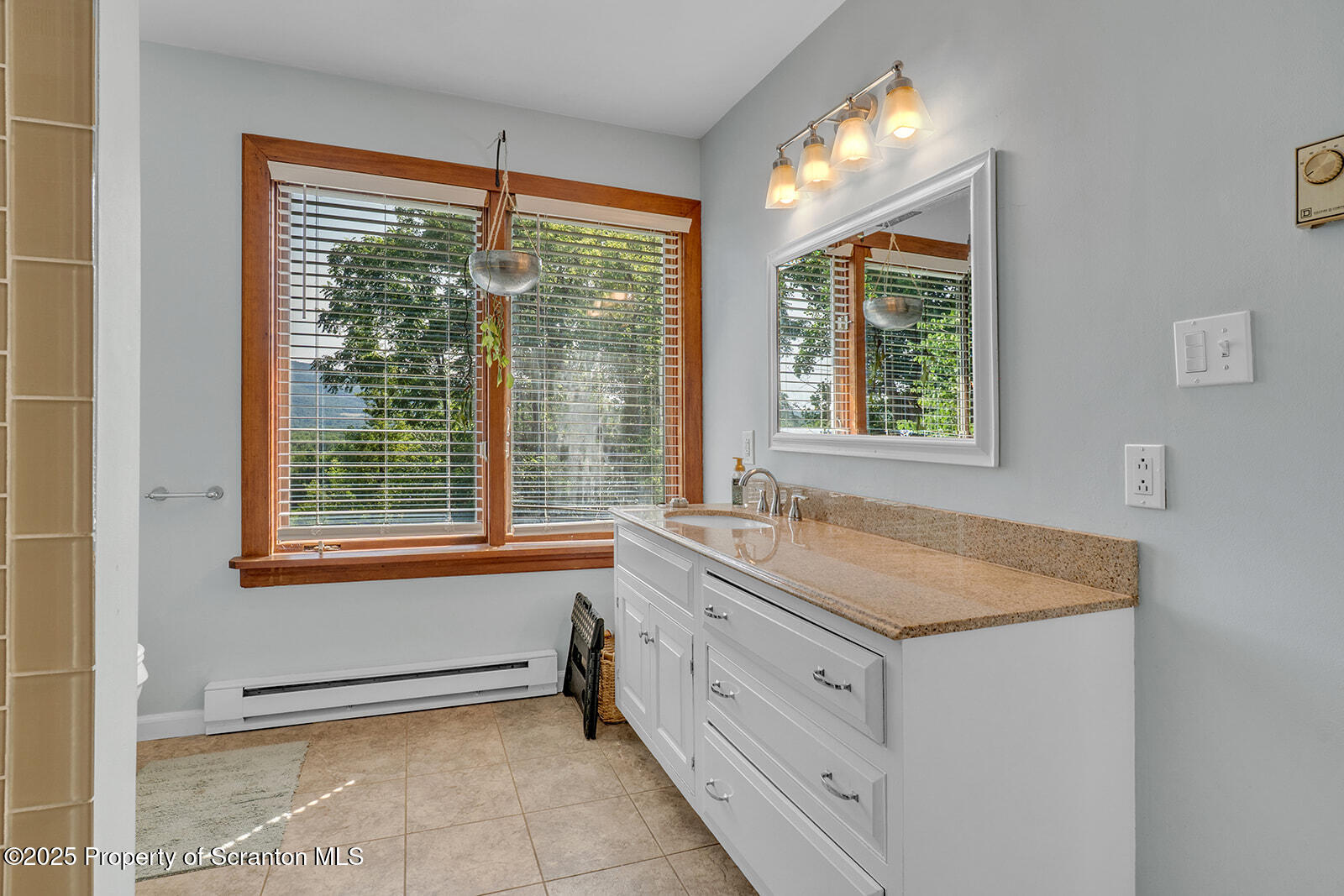 Tunkhannock, Pennsylvania 18657, United States, 4 Bedrooms Bedrooms, ,3 BathroomsBathrooms,Residential,Active,185156