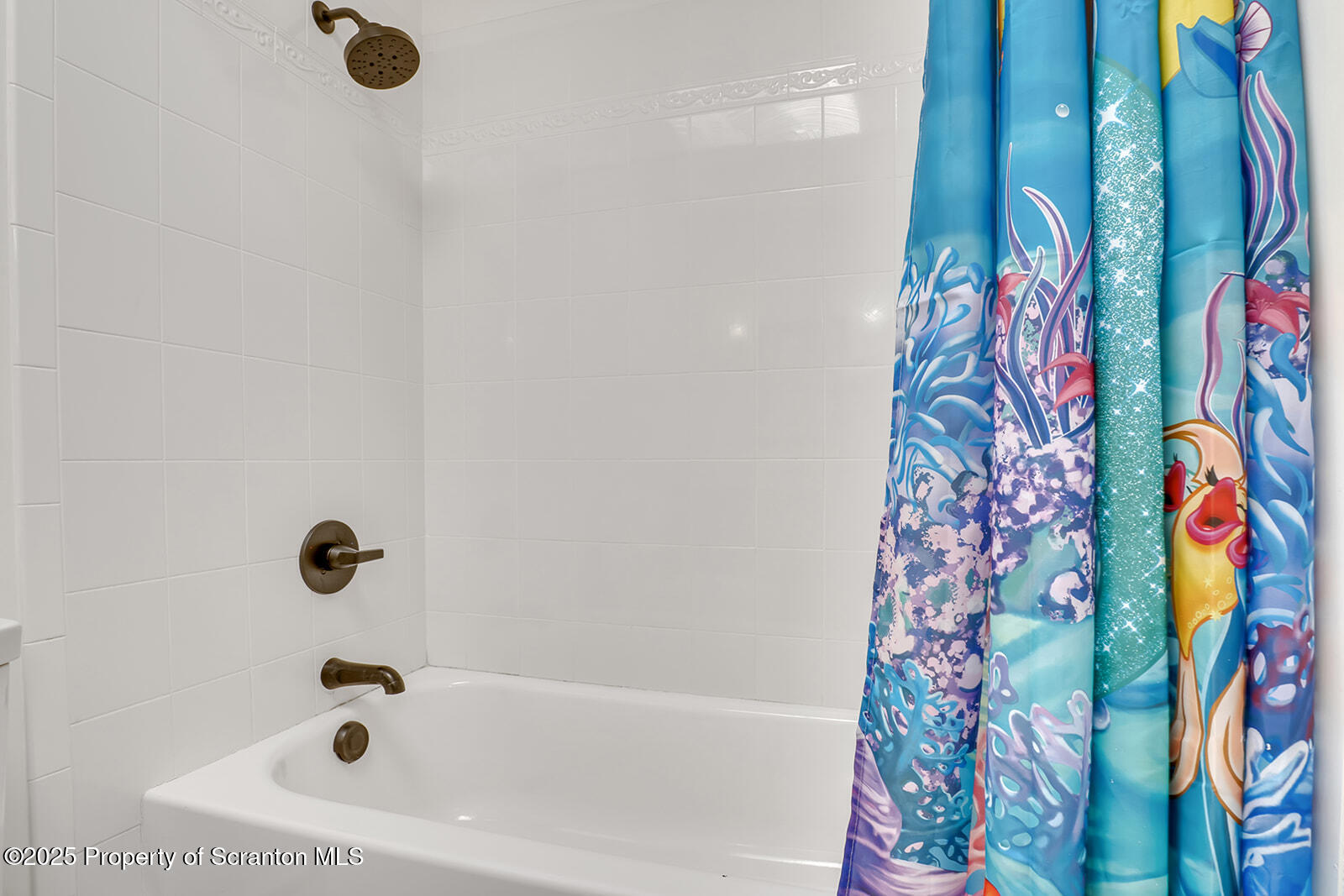 Tunkhannock, Pennsylvania 18657, United States, 4 Bedrooms Bedrooms, ,3 BathroomsBathrooms,Residential,Active,185156