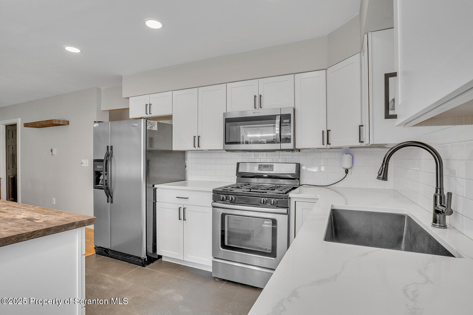 Tunkhannock, Pennsylvania 18657, United States, 4 Bedrooms Bedrooms, ,3 BathroomsBathrooms,Residential,Active,185156