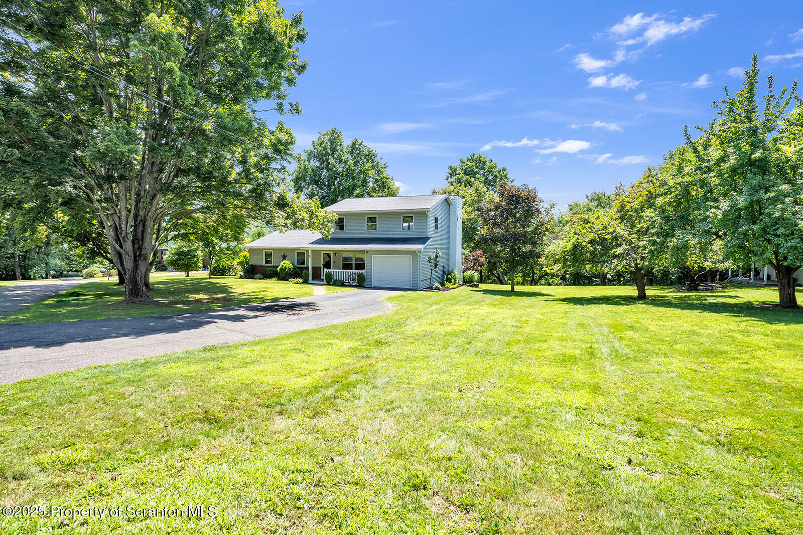 Tunkhannock, Pennsylvania 18657, United States, 4 Bedrooms Bedrooms, ,3 BathroomsBathrooms,Residential,Active,185156