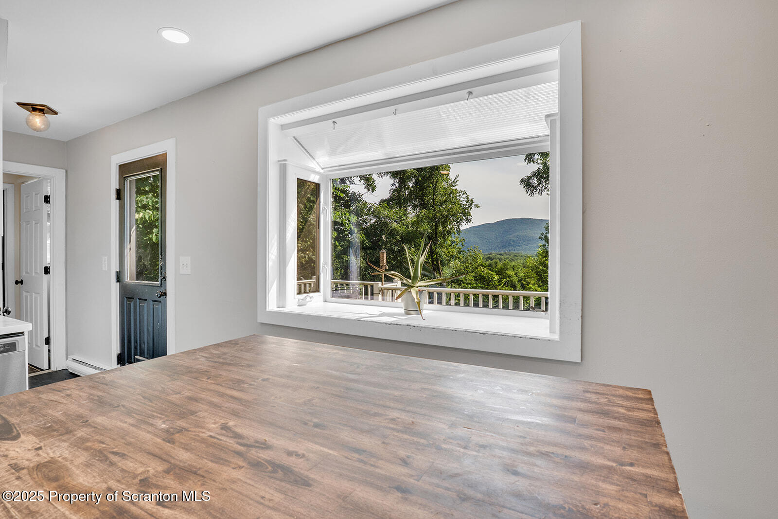 Tunkhannock, Pennsylvania 18657, United States, 4 Bedrooms Bedrooms, ,3 BathroomsBathrooms,Residential,Active,185156