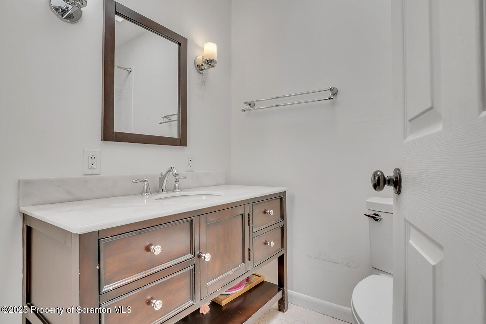 Tunkhannock, Pennsylvania 18657, United States, 4 Bedrooms Bedrooms, ,3 BathroomsBathrooms,Residential,Active,185156