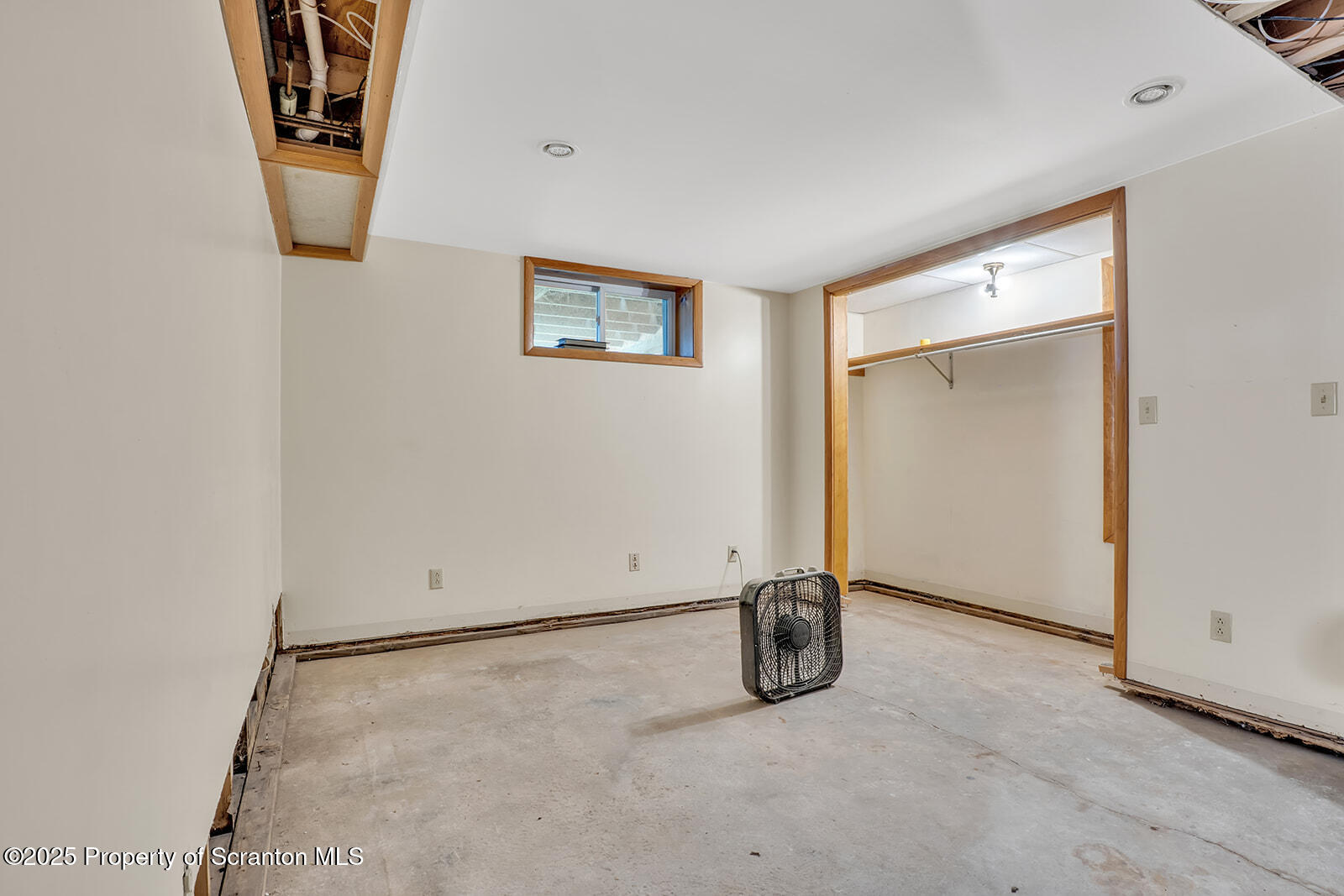 Tunkhannock, Pennsylvania 18657, United States, 4 Bedrooms Bedrooms, ,3 BathroomsBathrooms,Residential,Active,185156