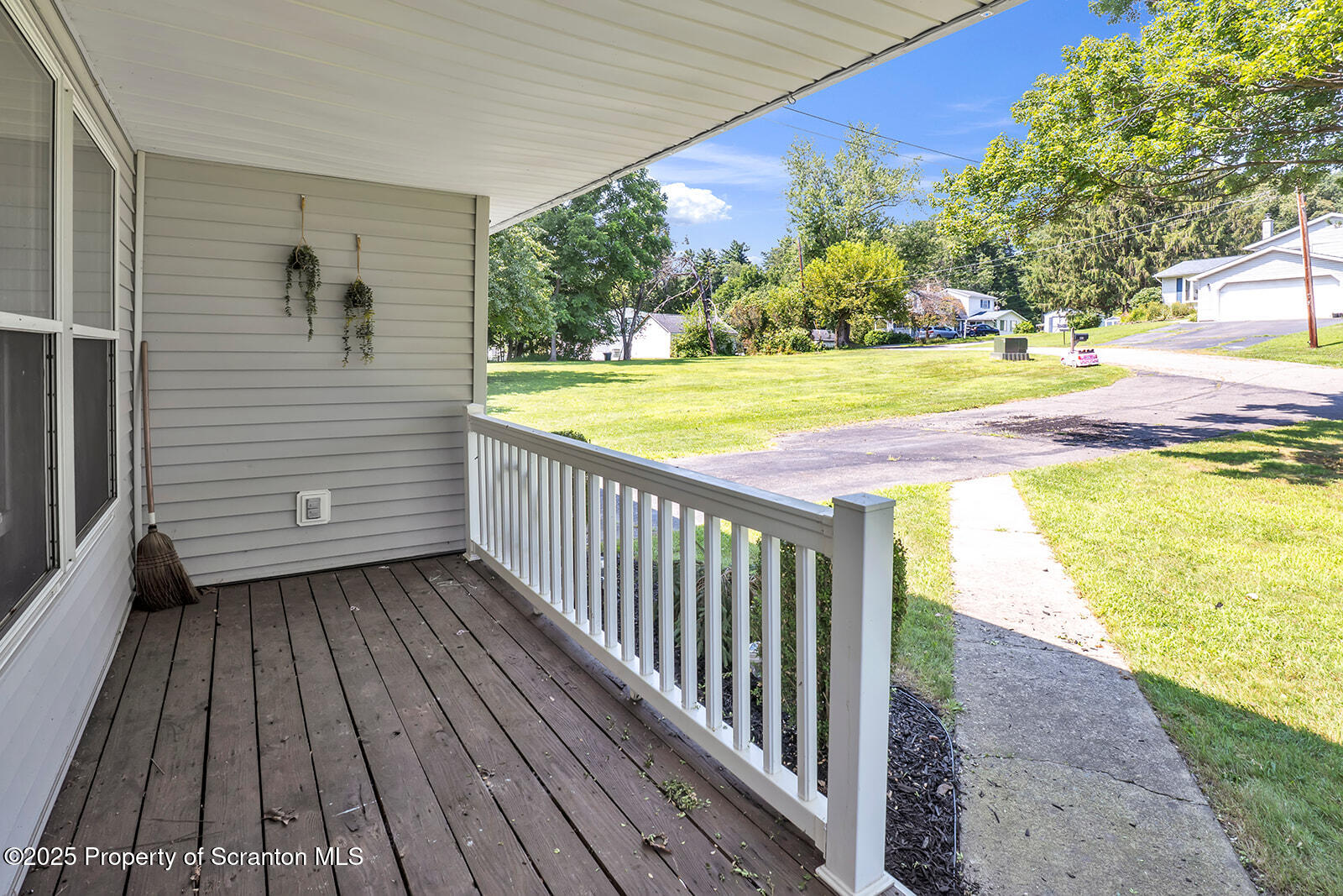 Tunkhannock, Pennsylvania 18657, United States, 4 Bedrooms Bedrooms, ,3 BathroomsBathrooms,Residential,Active,185156