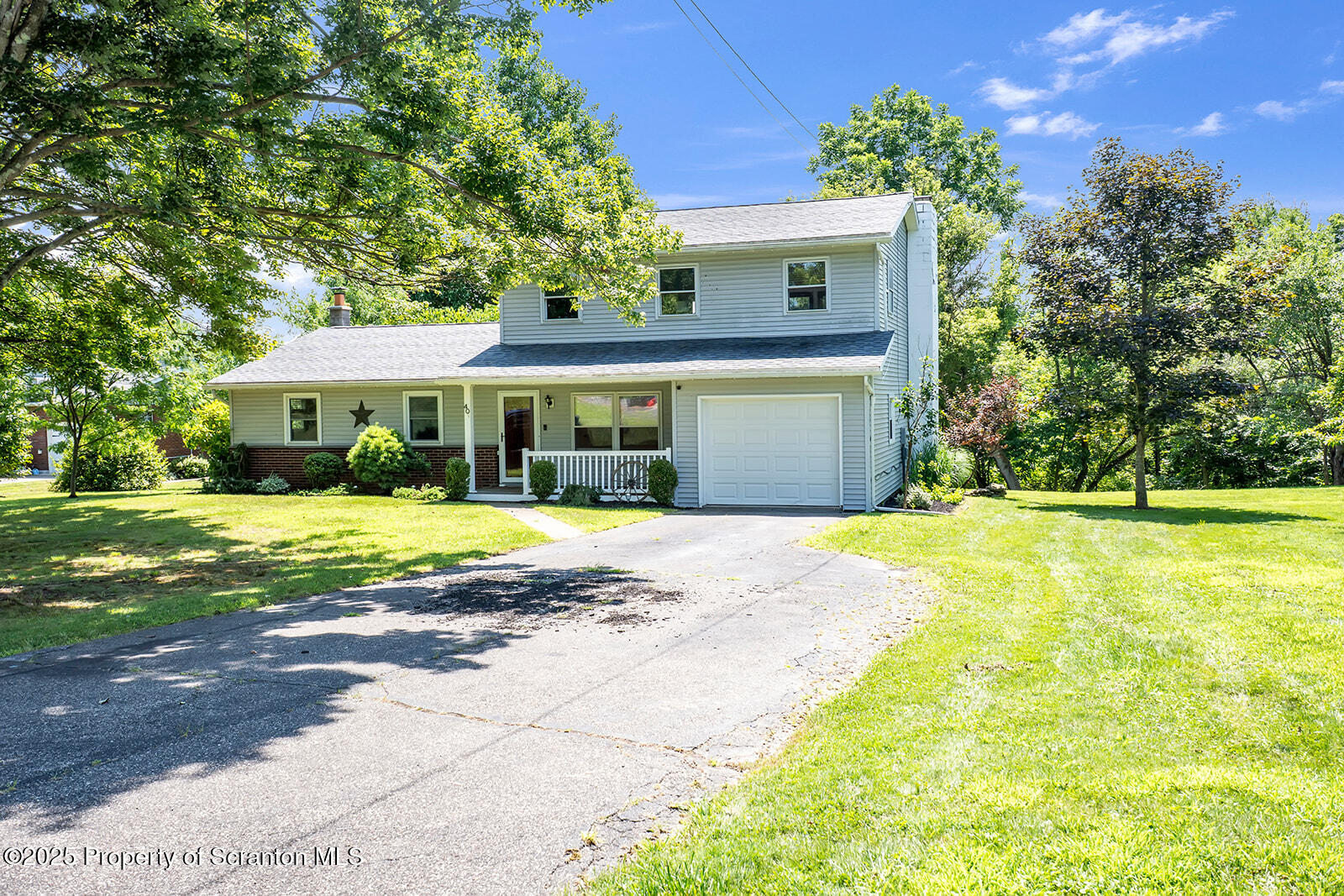 Tunkhannock, Pennsylvania 18657, United States, 4 Bedrooms Bedrooms, ,3 BathroomsBathrooms,Residential,Active,185156