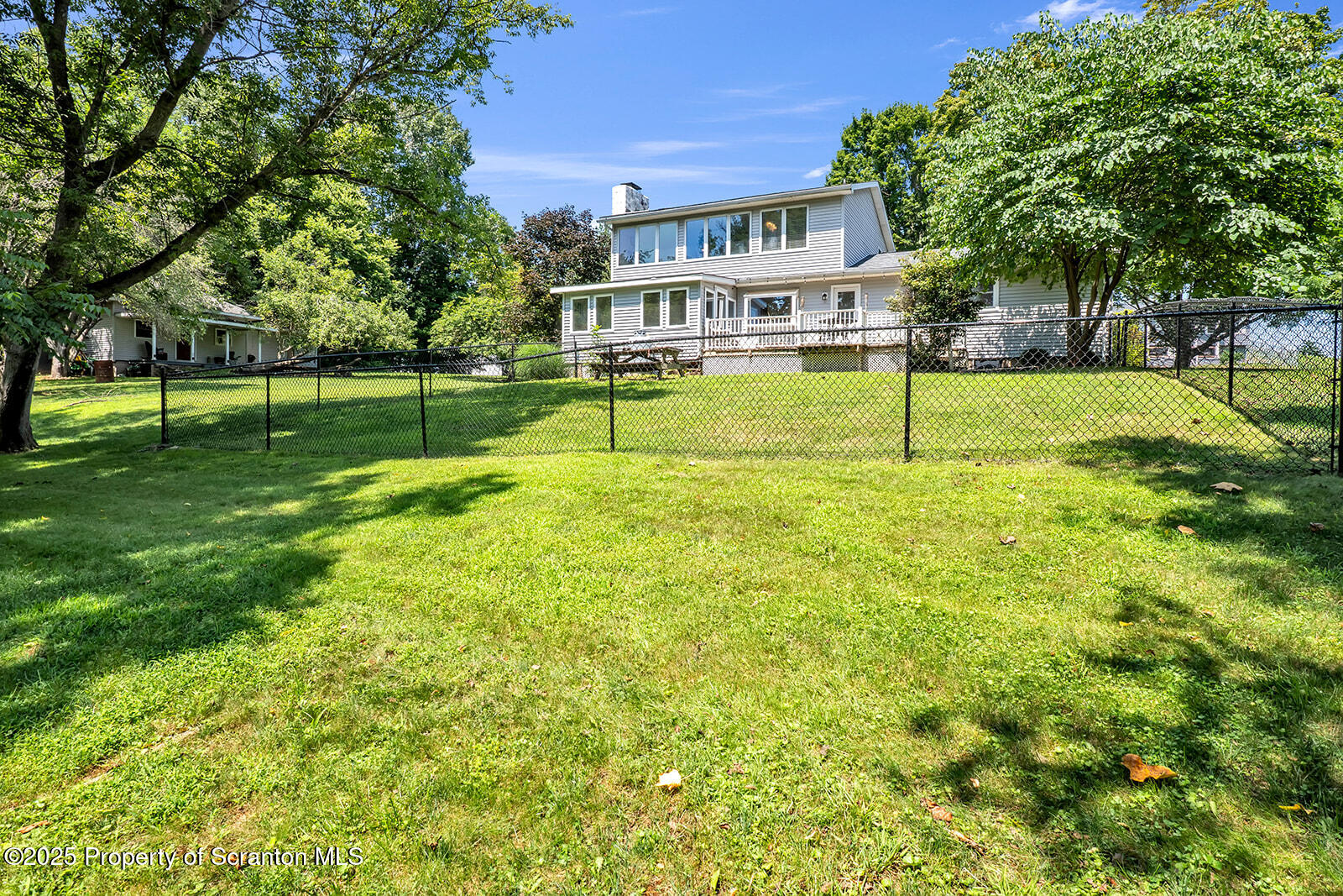 Tunkhannock, Pennsylvania 18657, United States, 4 Bedrooms Bedrooms, ,3 BathroomsBathrooms,Residential,Active,185156