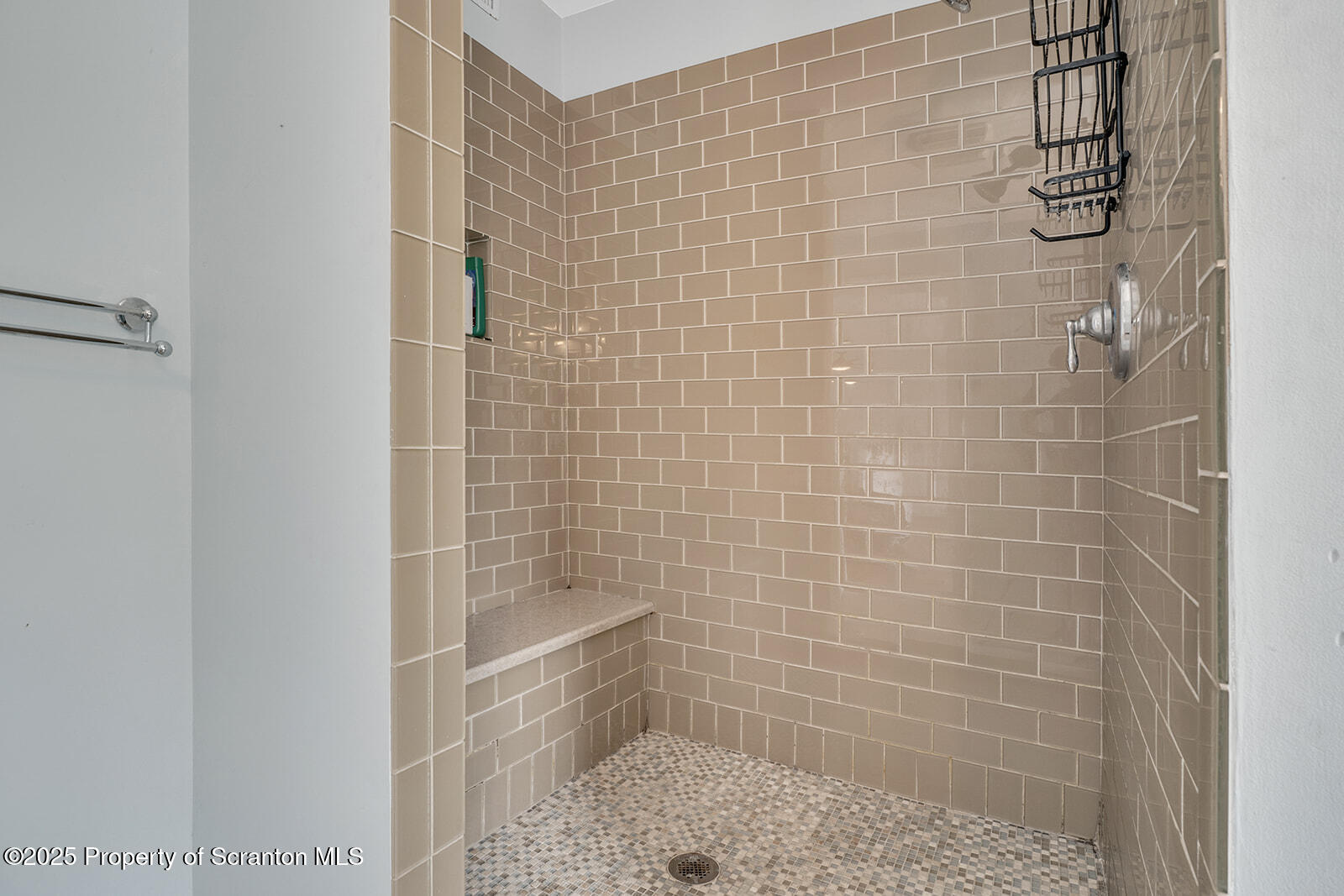 Tunkhannock, Pennsylvania 18657, United States, 4 Bedrooms Bedrooms, ,3 BathroomsBathrooms,Residential,Active,185156