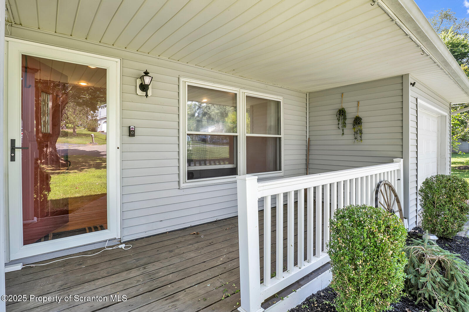 Tunkhannock, Pennsylvania 18657, United States, 4 Bedrooms Bedrooms, ,3 BathroomsBathrooms,Residential,Active,185156