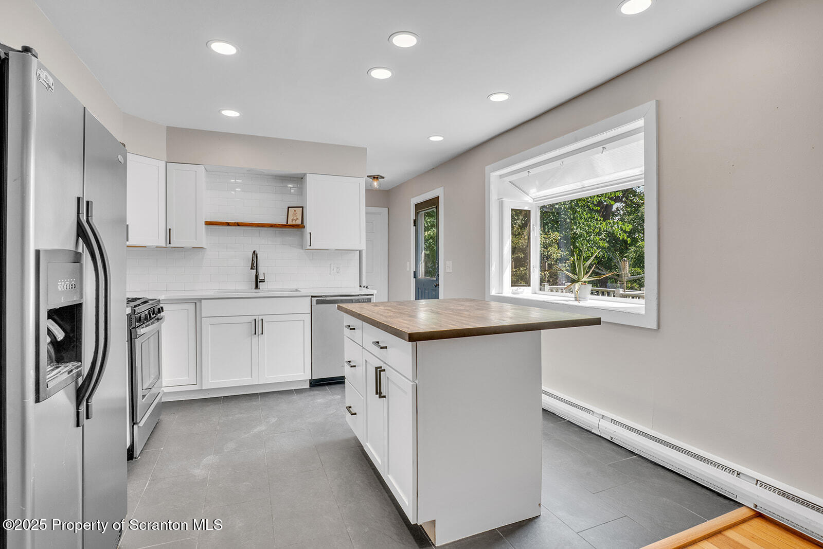 Tunkhannock, Pennsylvania 18657, United States, 4 Bedrooms Bedrooms, ,3 BathroomsBathrooms,Residential,Active,185156