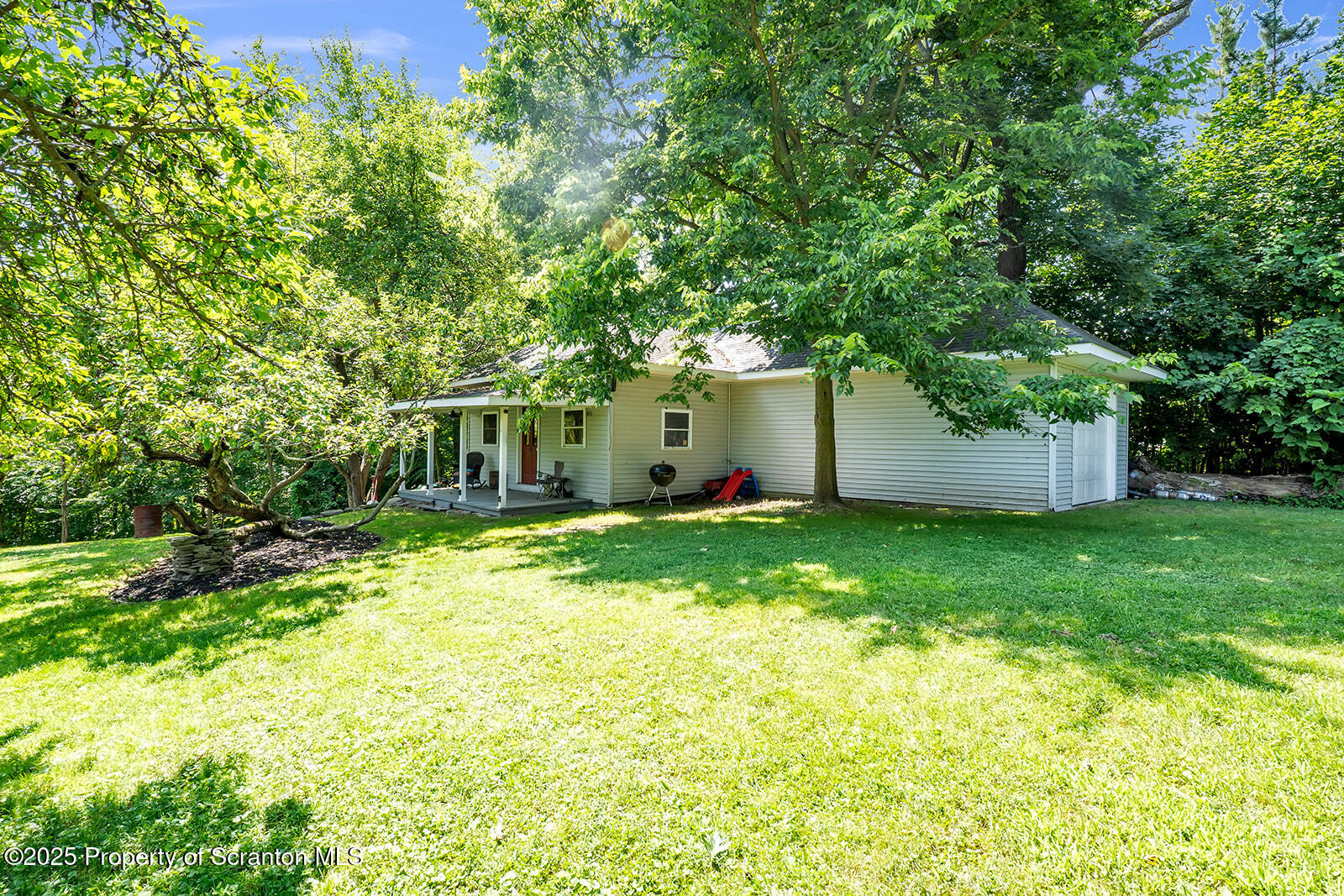 Tunkhannock, Pennsylvania 18657, United States, 4 Bedrooms Bedrooms, ,3 BathroomsBathrooms,Residential,Active,185156