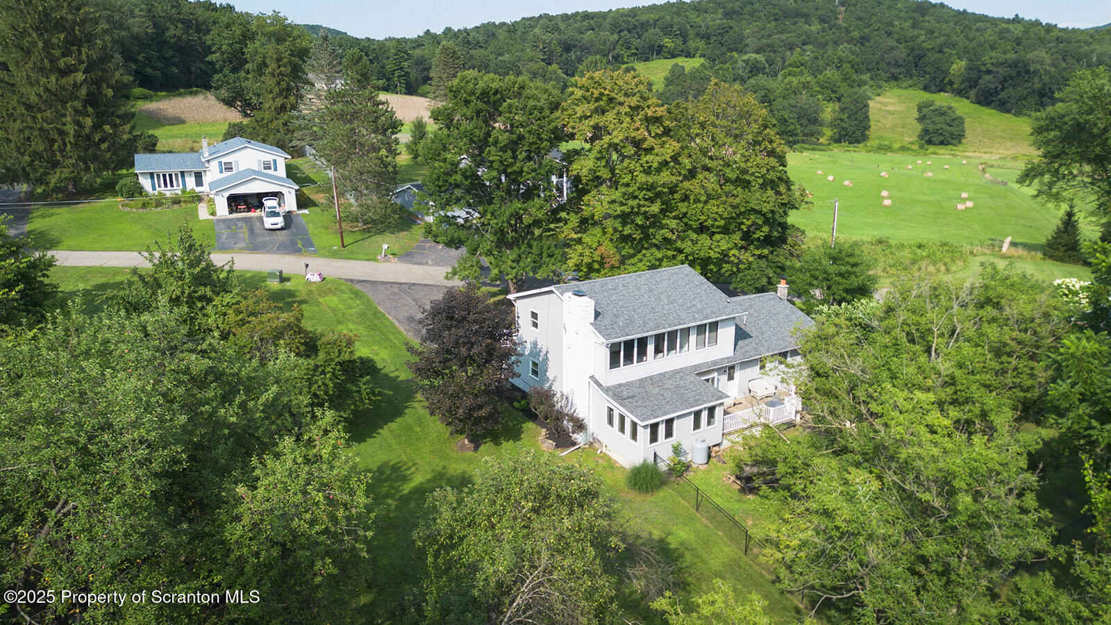 Tunkhannock, Pennsylvania 18657, United States, 4 Bedrooms Bedrooms, ,3 BathroomsBathrooms,Residential,Active,185156