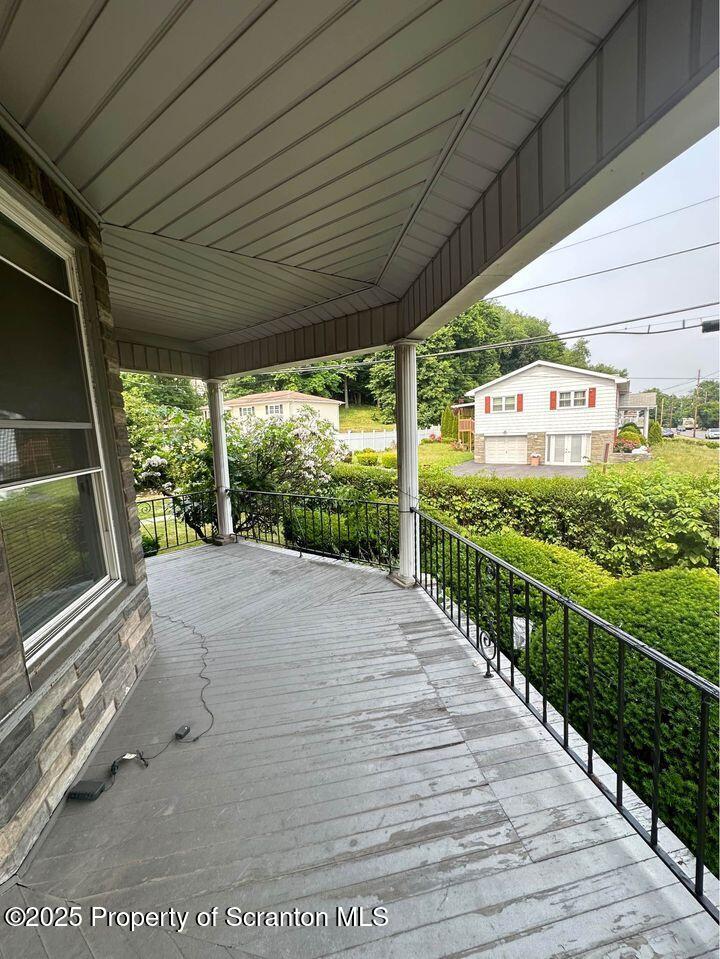 Scranton, Pennsylvania 18508, United States, 6 Bedrooms Bedrooms, ,6 BathroomsBathrooms,Residential,Pending,166422