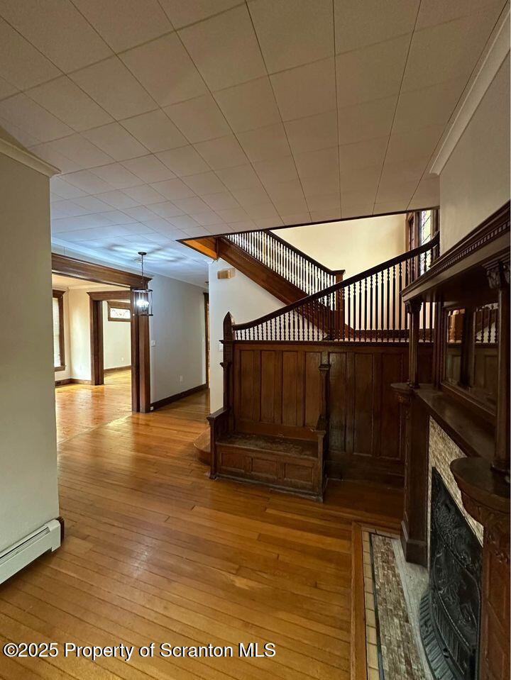 Scranton, Pennsylvania 18508, United States, 6 Bedrooms Bedrooms, ,6 BathroomsBathrooms,Residential,Pending,166422