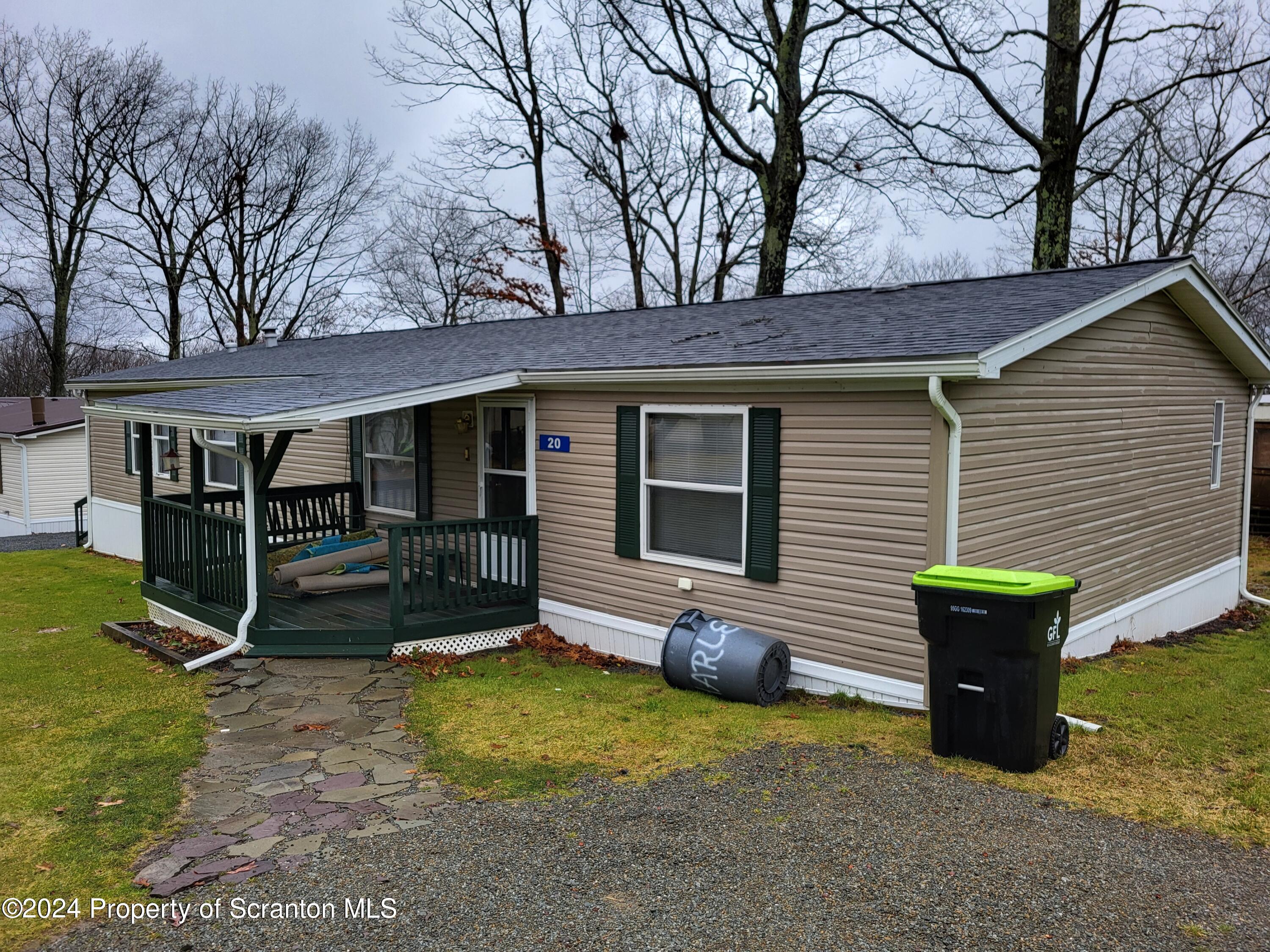 View Jefferson Twp, PA 18436 mobile home