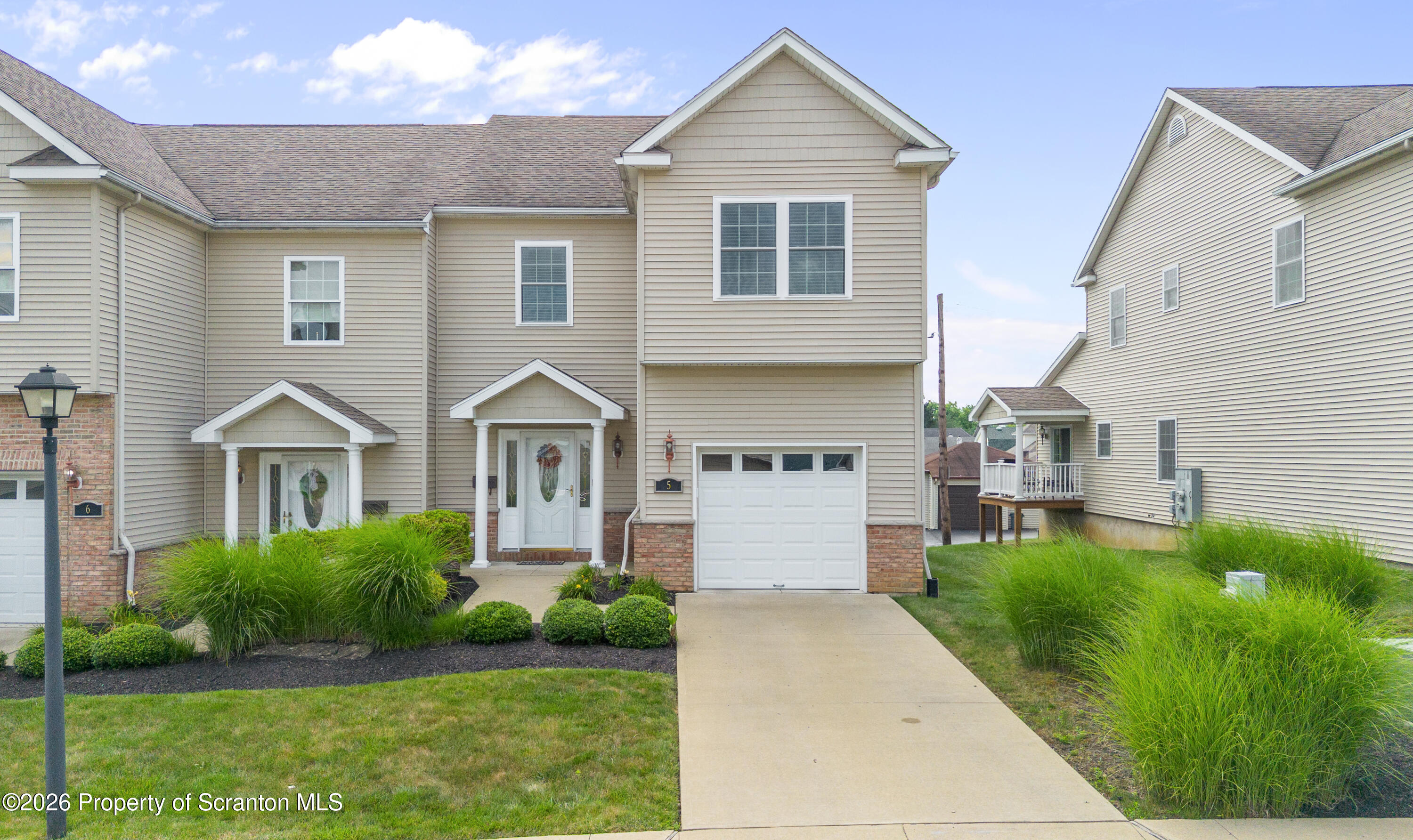 Photo 1 of 38 — 1232 Bryn Mawr Street 5, Scranton, PA 18504