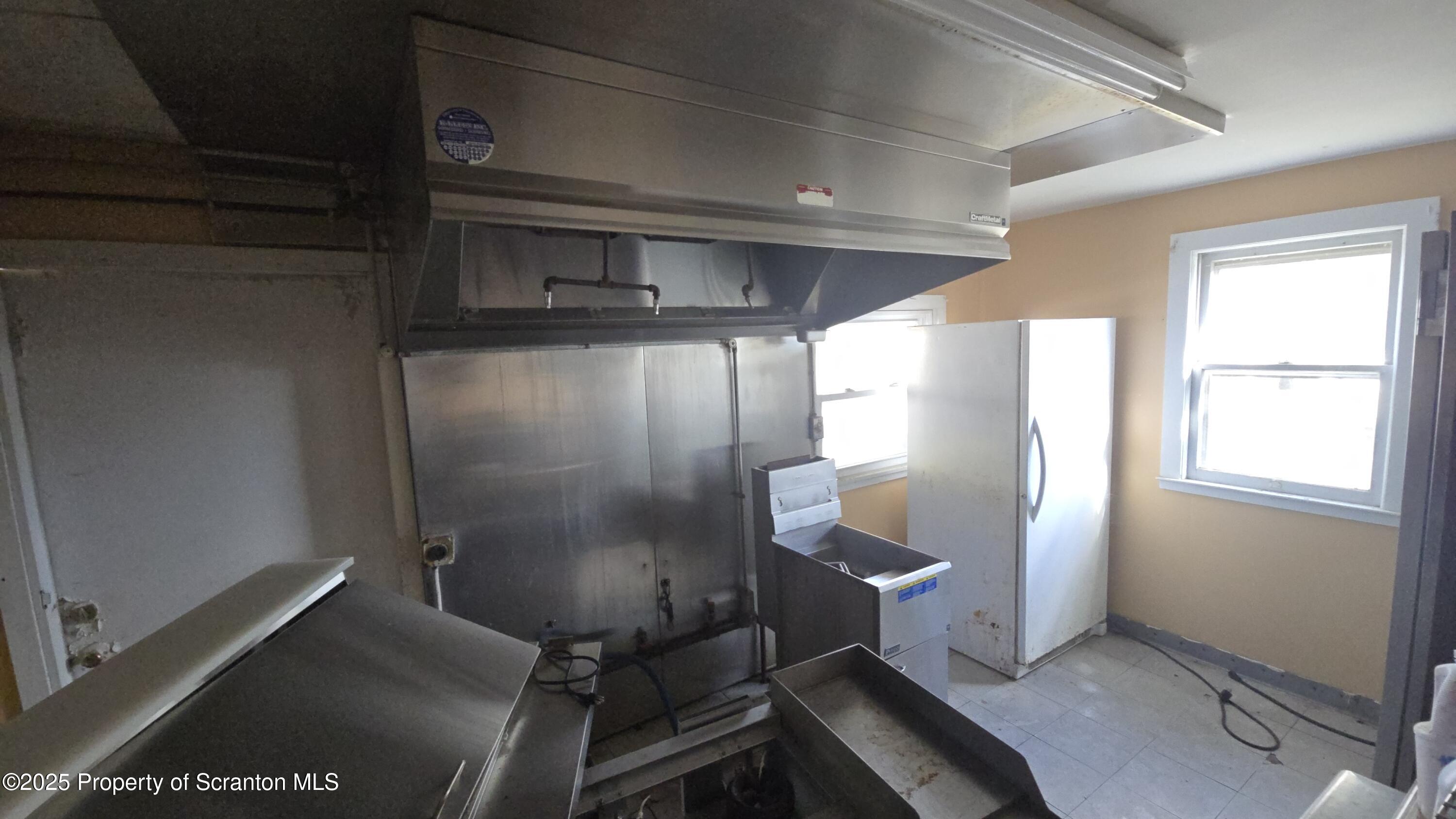 Mountaintop, Pennsylvania 18707, United States, ,Commercial,Active,2510