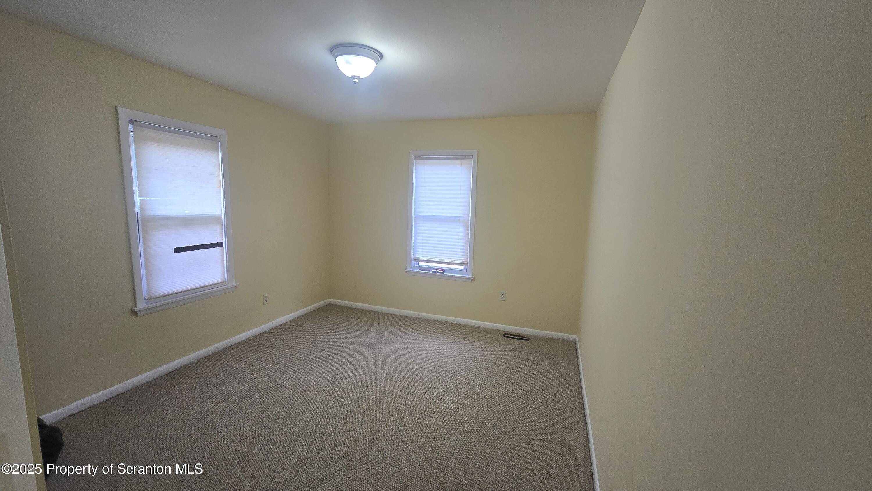 Wilkes-Barre, Pennsylvania 18702, United States, 2 Bedrooms Bedrooms, ,1 BathroomBathrooms,Residential,Active,231089