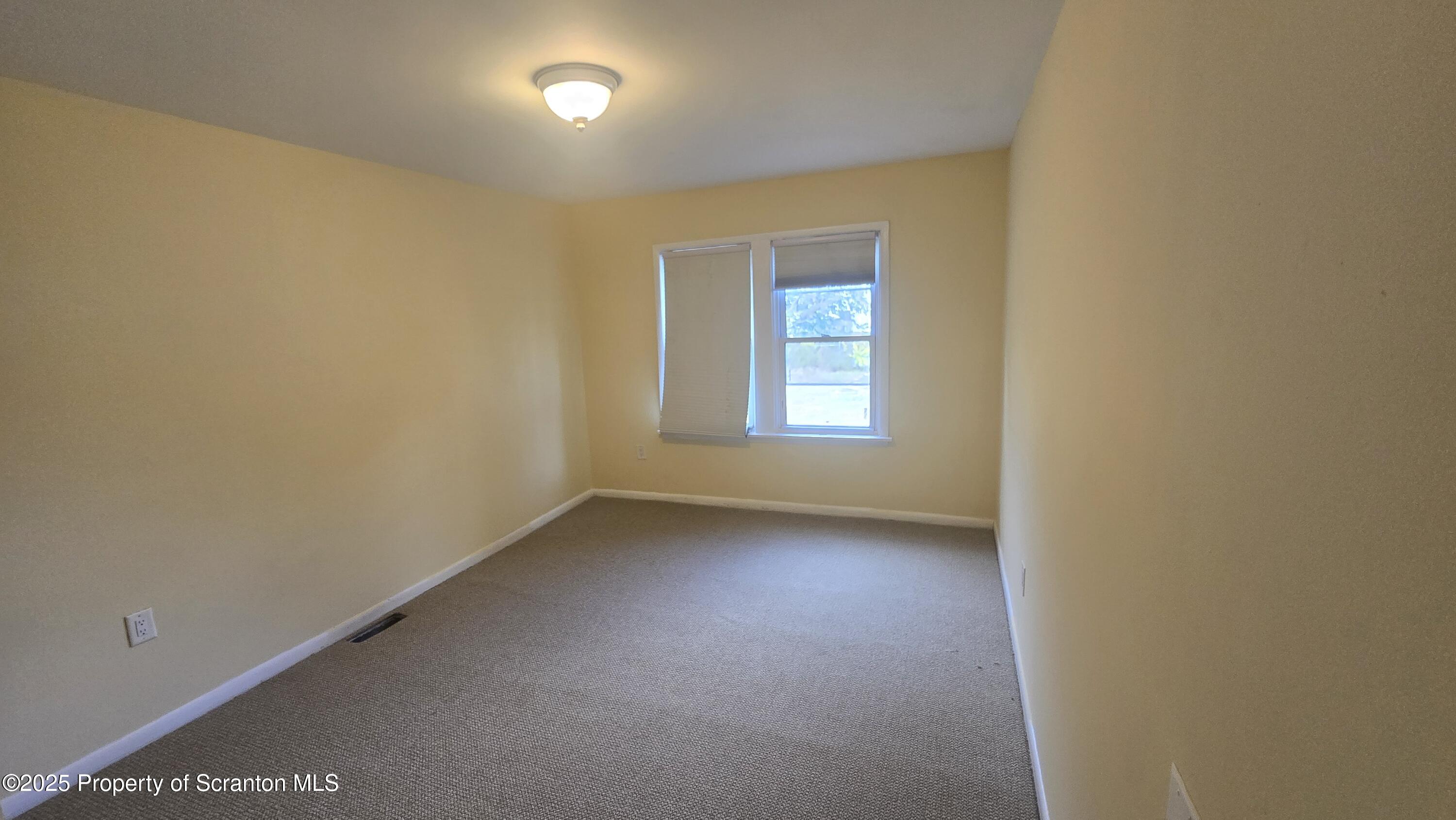 Wilkes-Barre, Pennsylvania 18702, United States, 2 Bedrooms Bedrooms, ,1 BathroomBathrooms,Residential,Active,231089