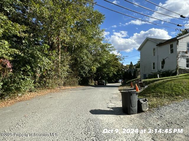 Scranton, Pennsylvania 18509, United States, 3 Bedrooms Bedrooms, ,2 BathroomsBathrooms,Residential,Active,142809