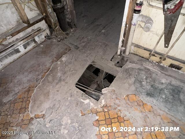 Scranton, Pennsylvania 18509, United States, 3 Bedrooms Bedrooms, ,2 BathroomsBathrooms,Residential,Active,142809