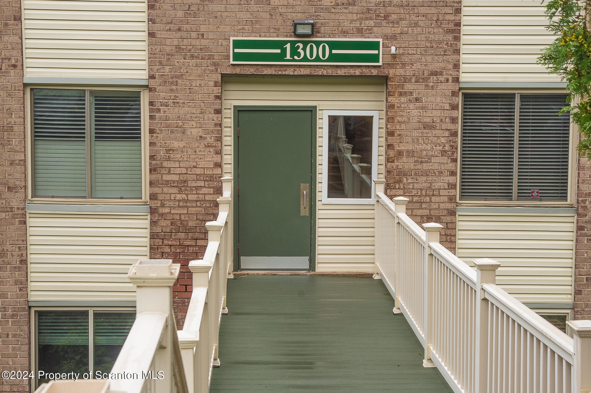 View Scranton, PA 18512 condo