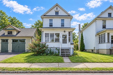 Photo for 105 Spring Street W