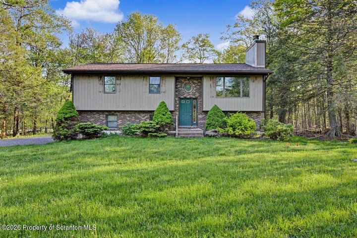 Photo 1 of 60 — 11 Bass Court, Gouldsboro, PA 18424