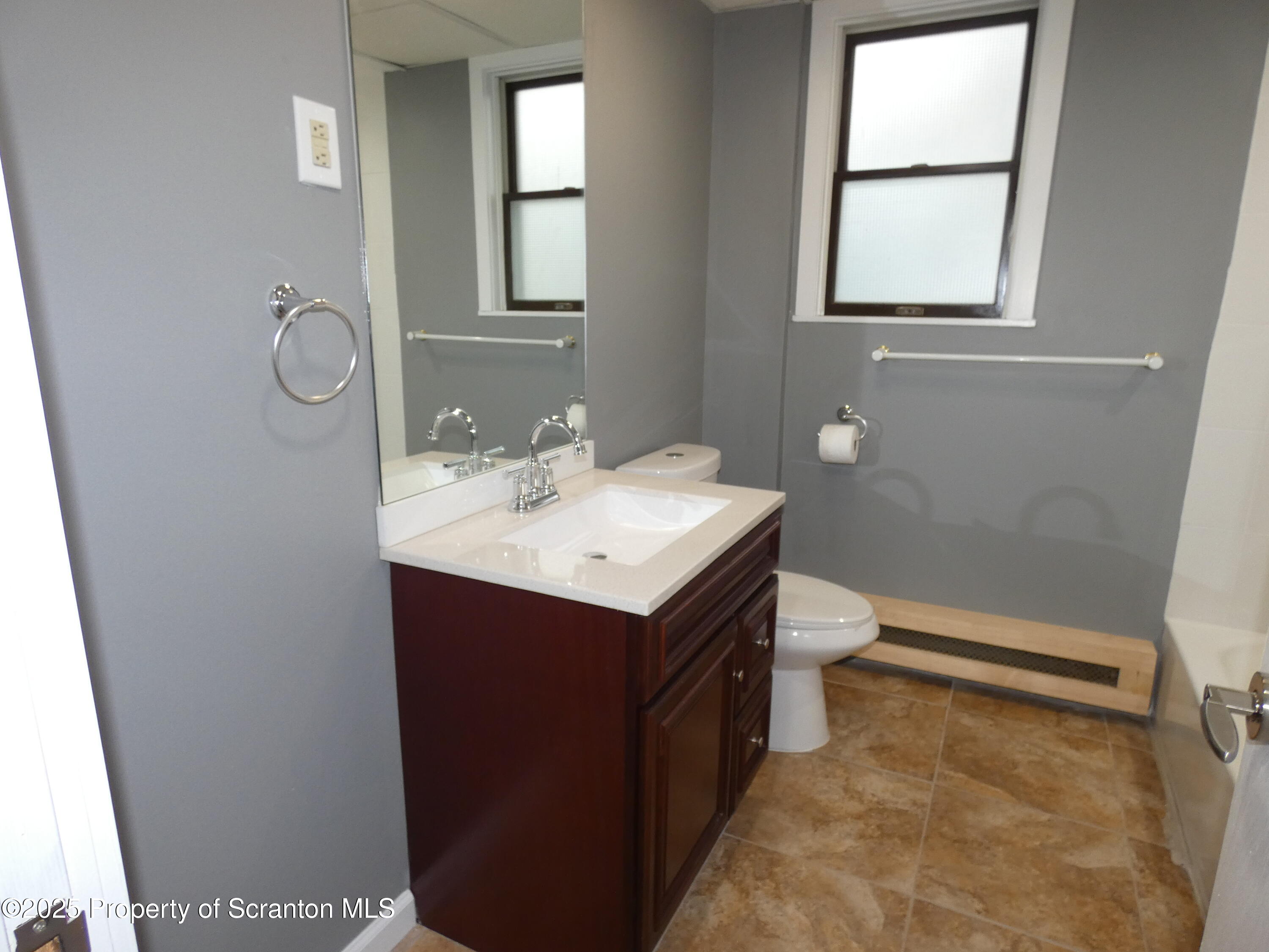 Olyphant, Pennsylvania 18447, United States, 3 Bedrooms Bedrooms, ,2 BathroomsBathrooms,Residential,Active,249379